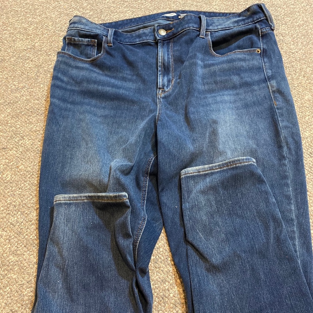 Women’s old navy Jeggings.